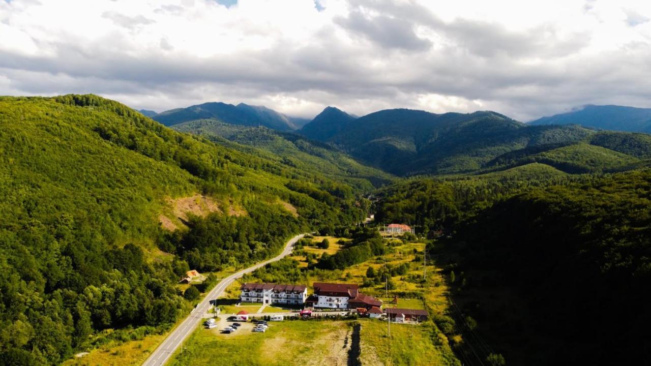 Hanul Patrisiei Cîrţişoara Extérieur photo